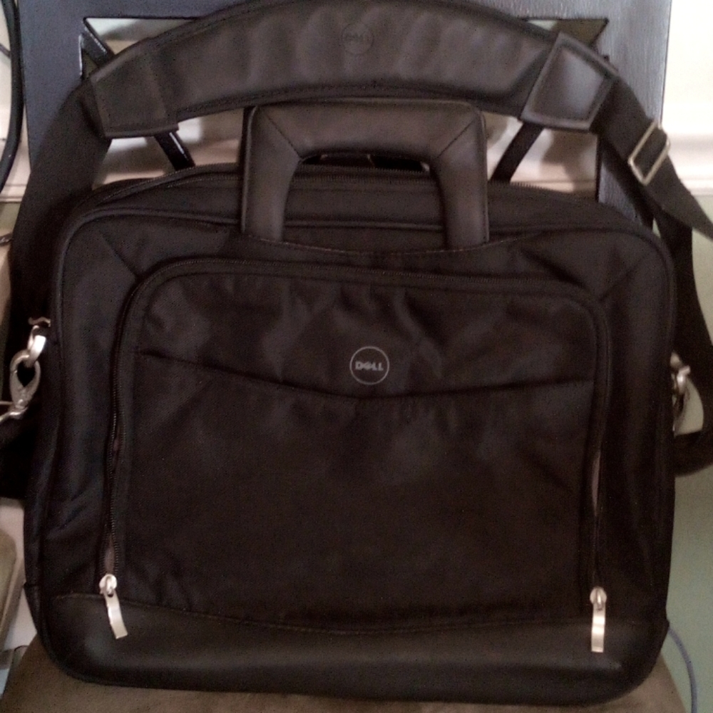 NWOT Dell Prof Dlx 15x12 Padded Laptop Briefcase & Crossbody Strap, Handles, Blk